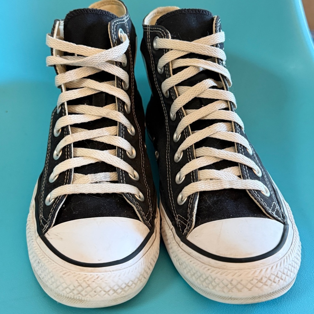 Converse All Star High Tops Size W 9.5 (M 7.5 EU 41)